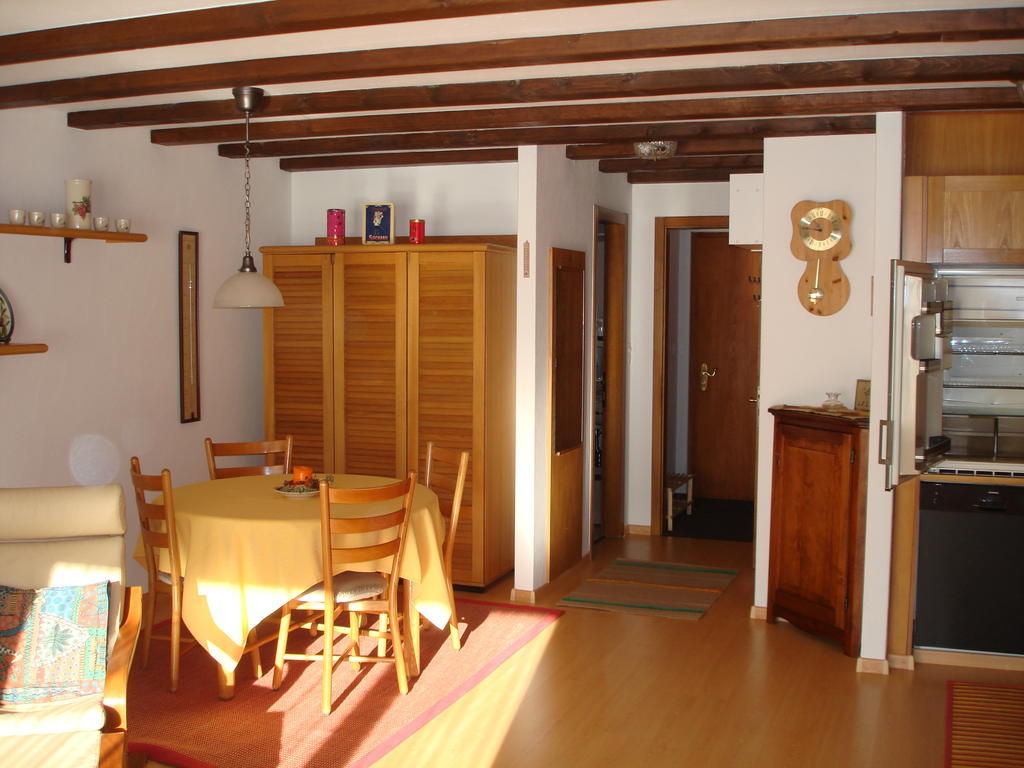 Residenz La Mora Apartment La Punt-Chamues-ch Room photo
